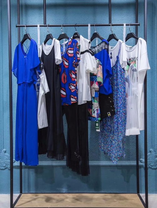 探索珠三角服装尾货源头 珠海诺兰贝尔与中山服装尾货市场指南